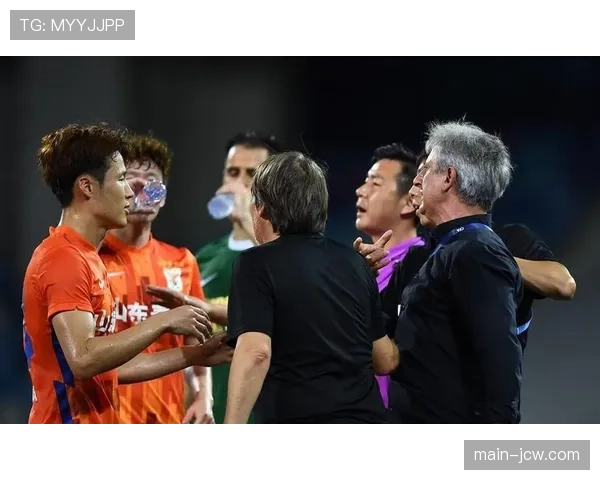 达马克与穆拜征服握手言和 积分榜中游竞争激烈